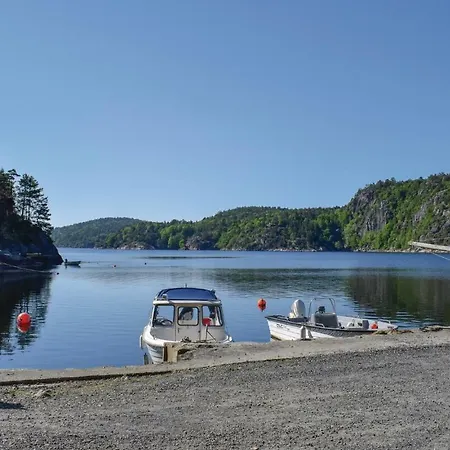 Lägenhet Three-bedroom In Risør